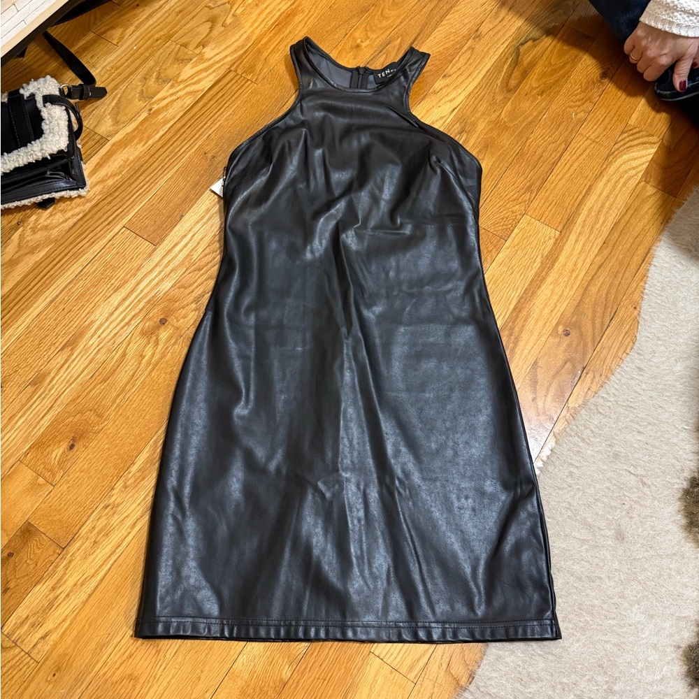 NWT Black Aritzia Dress